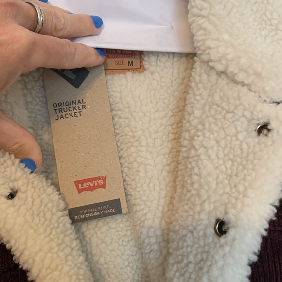 Levis Burgundy Sherpa Jacket - Picture 2 of 4